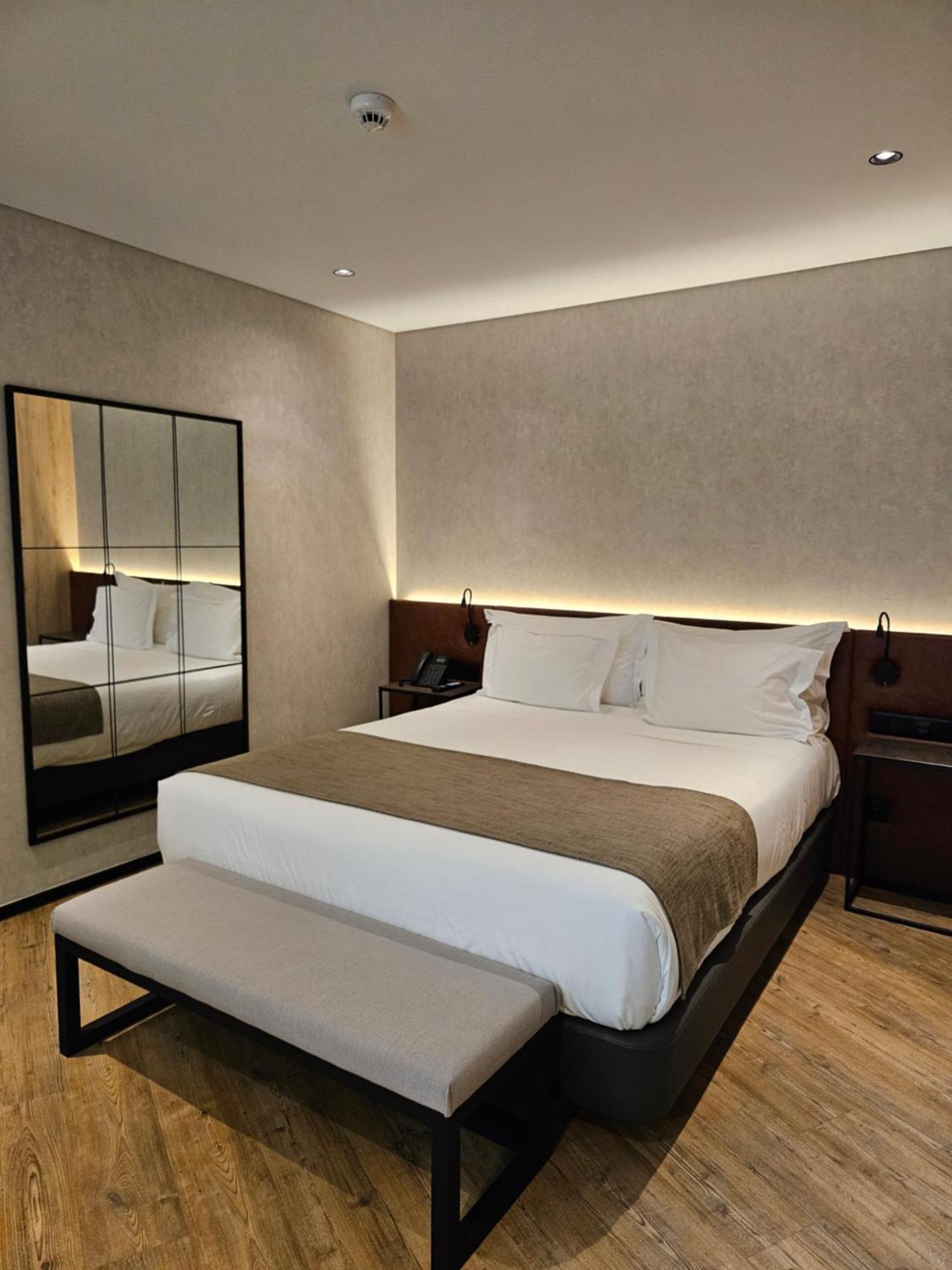 Principe Avila Hotel